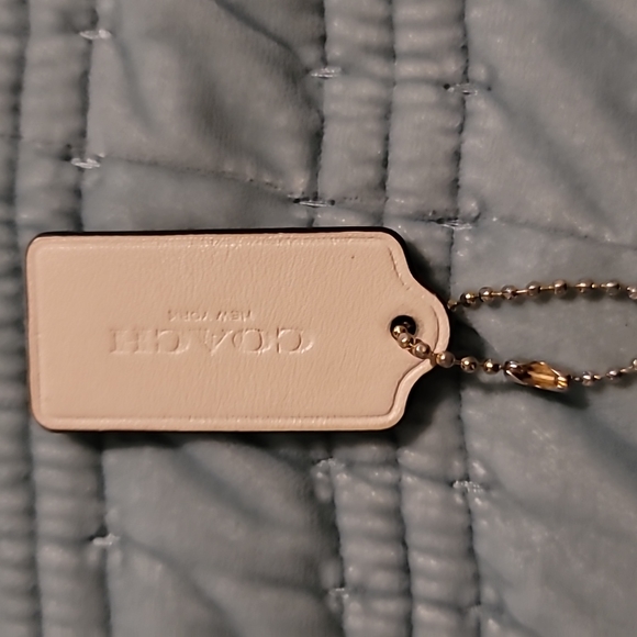 Coach hang tags - Picture 2 of 7